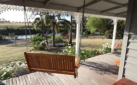 Bylands Cottage Historic Home - Tambo River Views And Pet Friendly